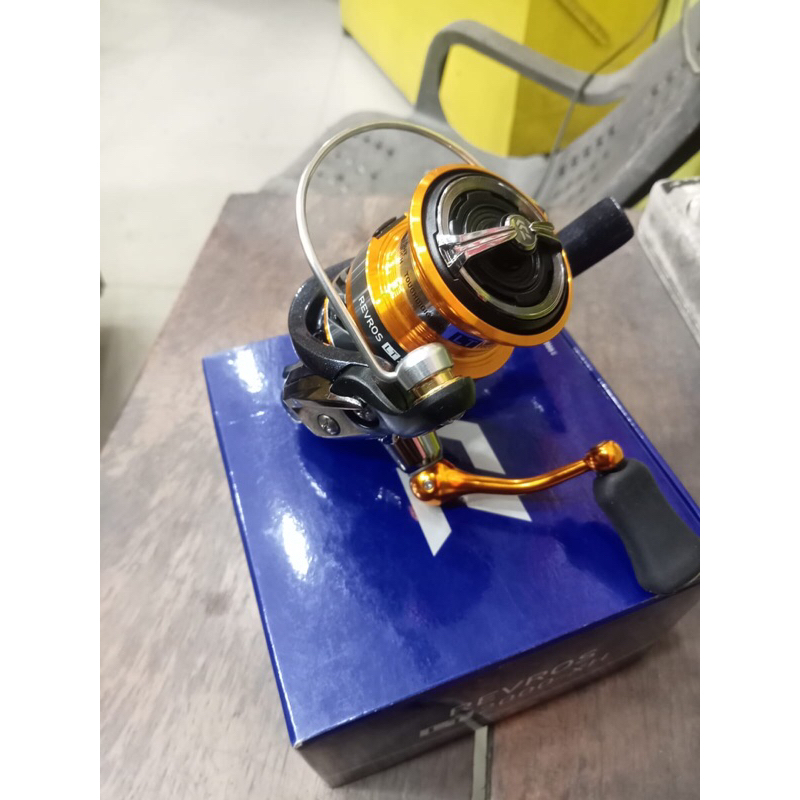DAIWA REVROS LT 2000 XH