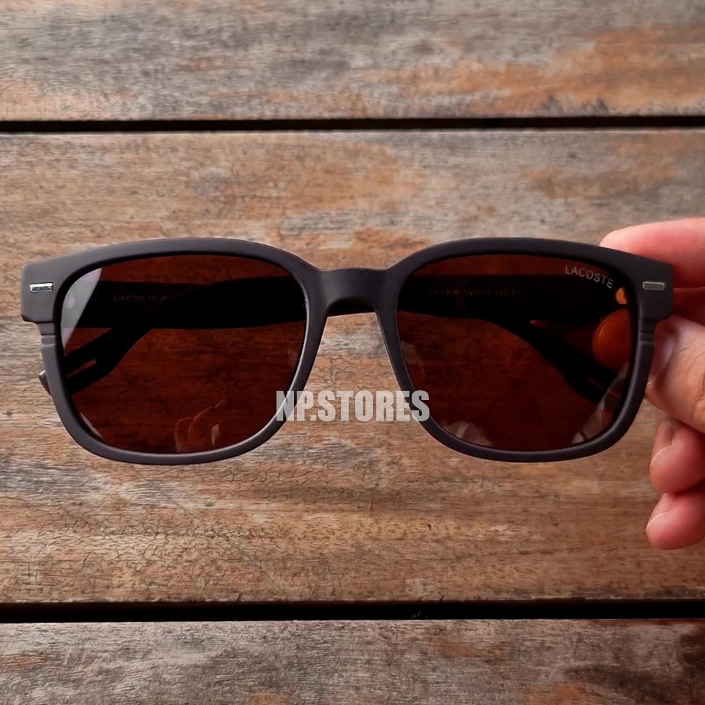 Kacamata Polarized Pria Warna Coklat Doff Desain Mewah Dan Berklas Lensa Coklat Nyaman Tidak Berat N