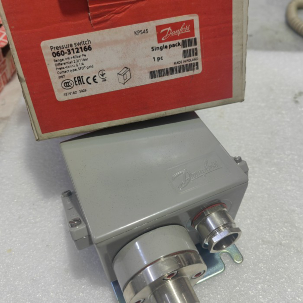 

Dijual Danfoss KPS45 060312166 PRESSOSTAT Pressure Switch KPS 45 40Bar Diskon