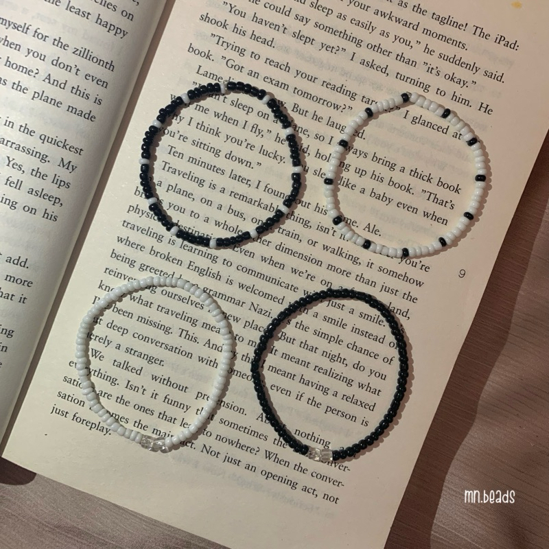 SET COUPLE BEADS BRACELET/2in1 Gelang couple manik hitam putih[PRE ORDER]