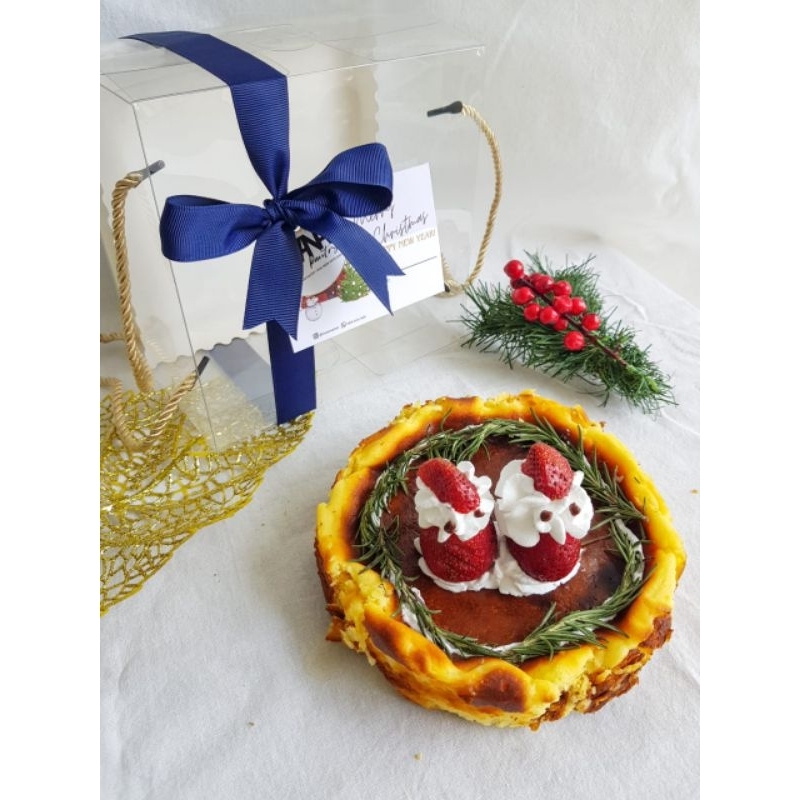 

Christmas Hampers || Burnt Cheesecake by Cana Pantry