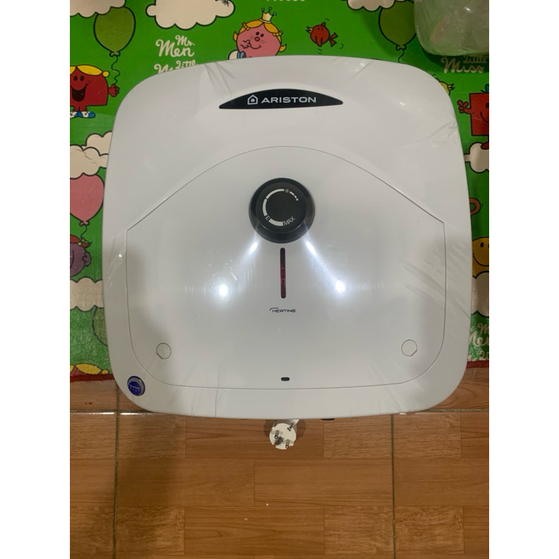 Water Heater/Pemanas Air Ariston 10 liter 200 watt