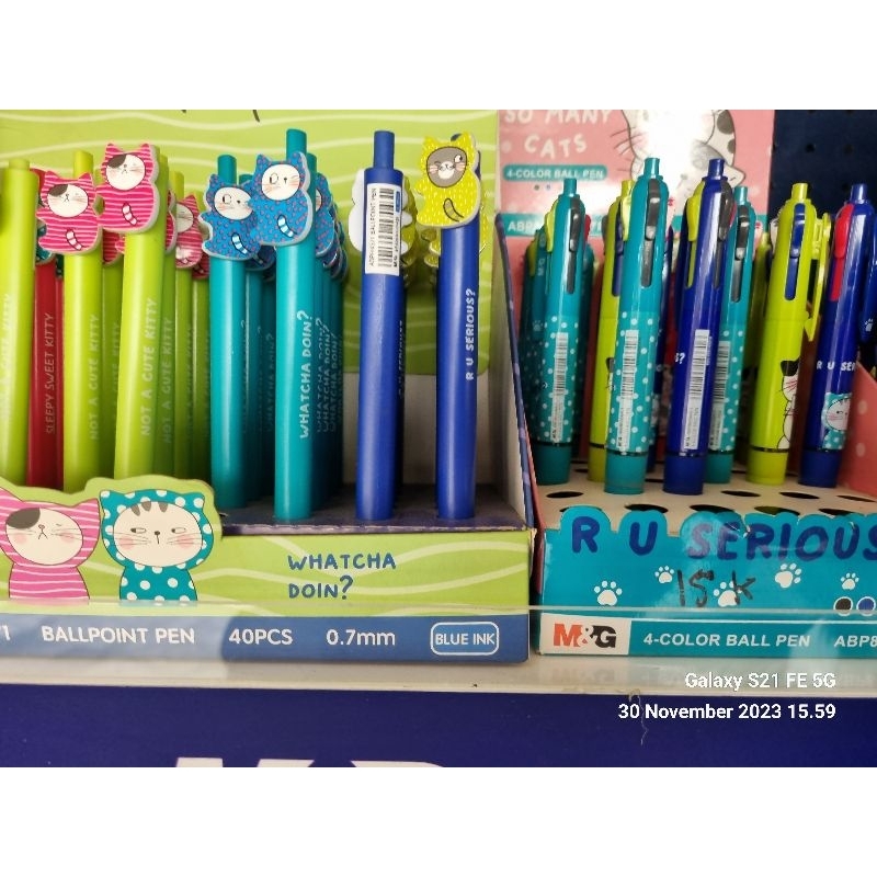 

Atk dan perlengkapan sekolah