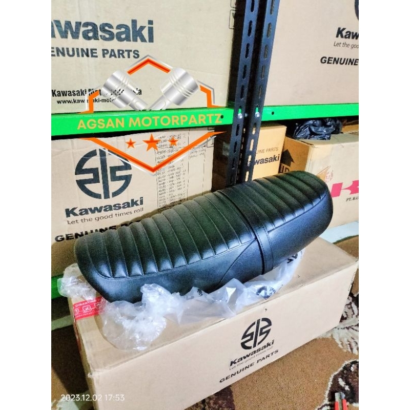 Jok Kawasaki W175 jok w175 hitam original Kawasaki