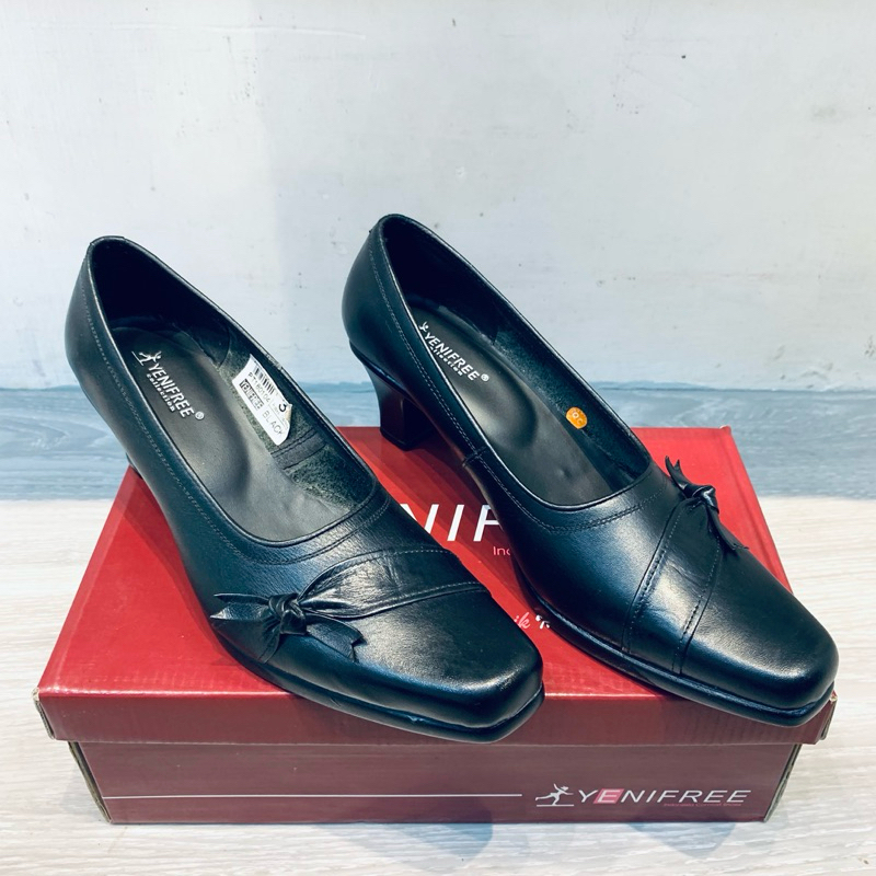 Sepatu Pantofel Wanita / Sepatu Kantor YENIFREE - YN-103