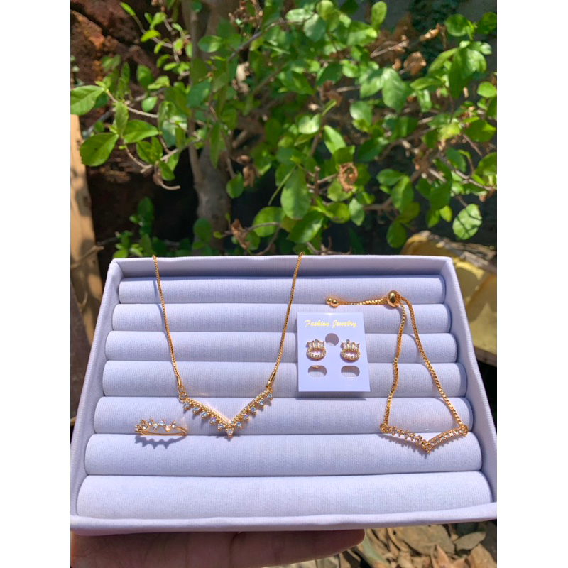 SET KALUNG V DIAMOND + GELANG V SERUT XUPING