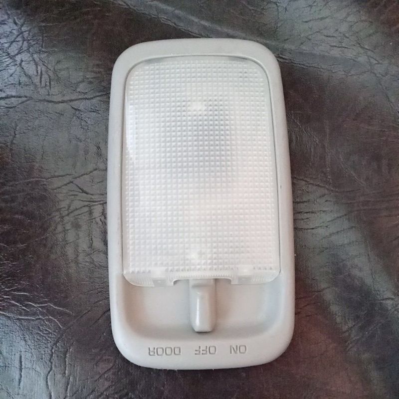 lampu plafon innova lama lampu plafon kijang kapsul