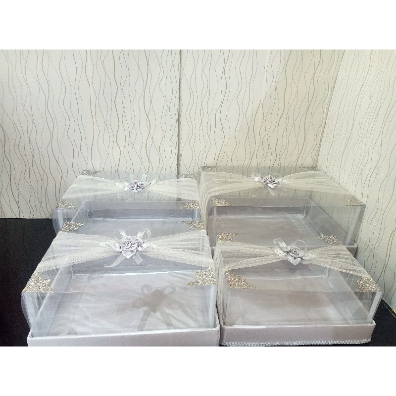 

kotak hantaran mika jumbo set isi 4