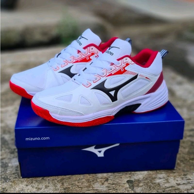 Sepatu Olahraga Badminton Mizuno. Sepatu Badminton Mizuno. Sepatu Badminton Mizuno Pria