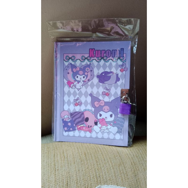 

Buku binder kuromi