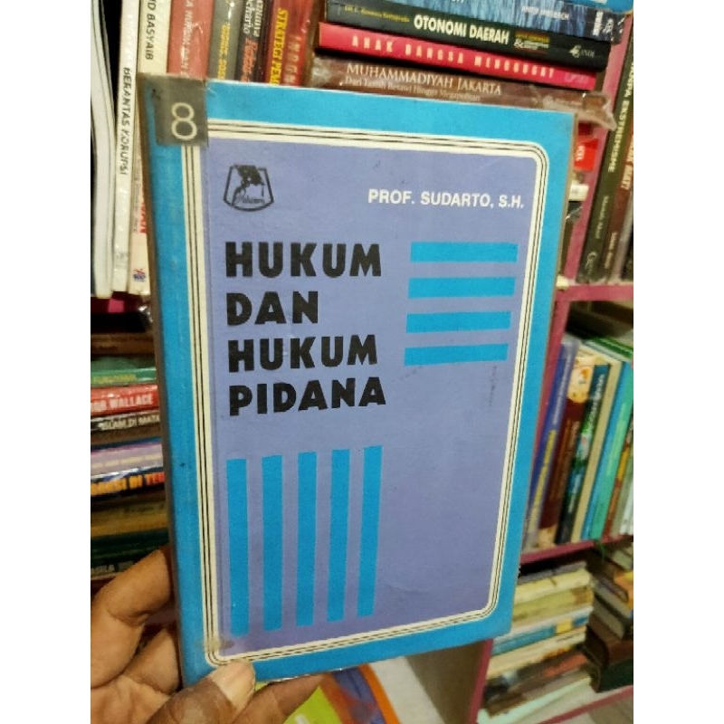 Hukum dan hukum PIDANA Oleh Sudarto 1983Alumni.