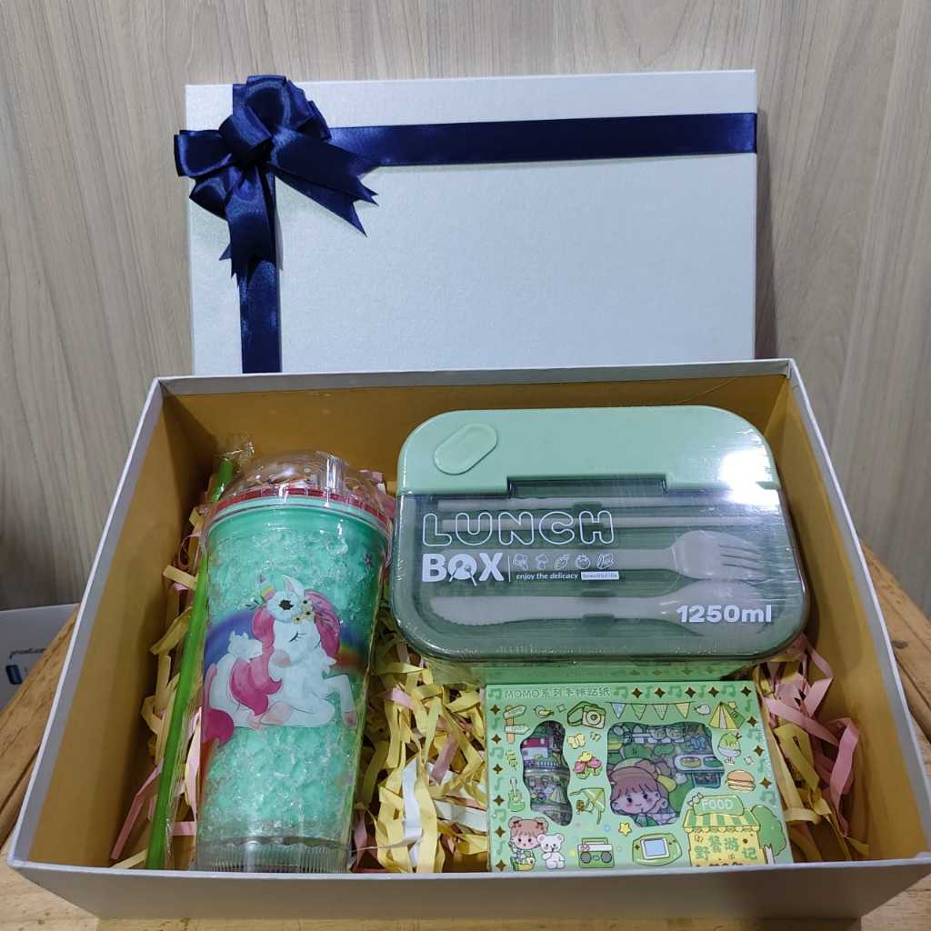 

HAMPERS NATAL PREMIUM SET PERALATAN MAKAN HM01