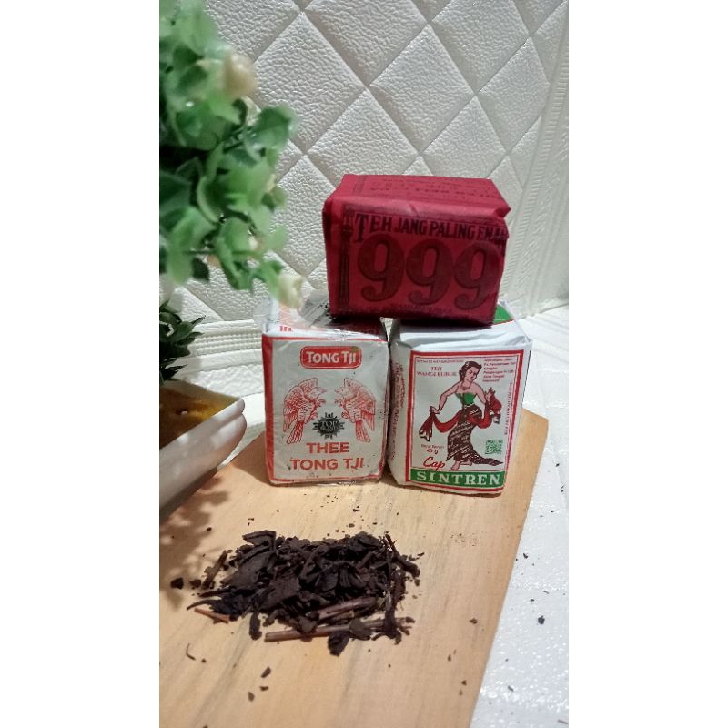 

PAKET 3 x 40gram TEH TUBRUK (SINTREN, TONG TJI SUPER,999 MERAH) TEH MELATI/TEH TUBRUK