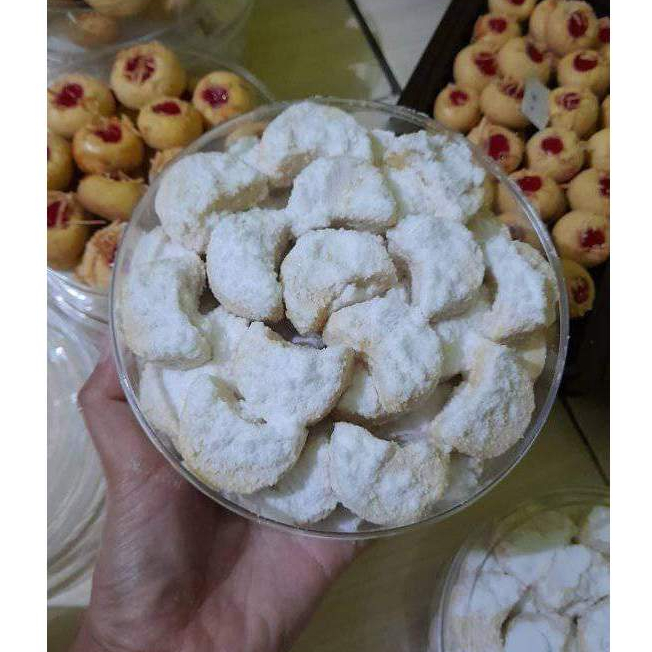 

Kue kering | Roti salju