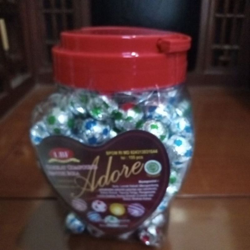 

adore coklat bola 155 pcs