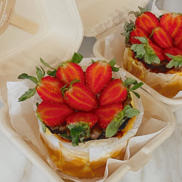 

Burnt Cheesecake Nutella Strawberry | Cal’s Sweet