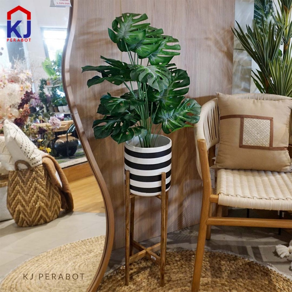 KJ Perabot - Standing + Pot