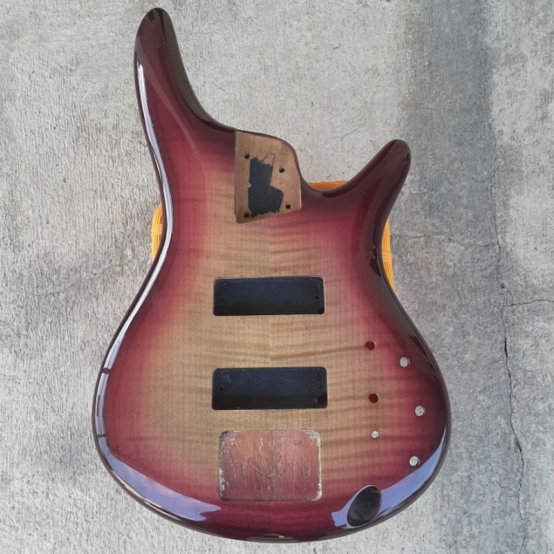 Body Bass Ibanez SR Veneer Flame Maple