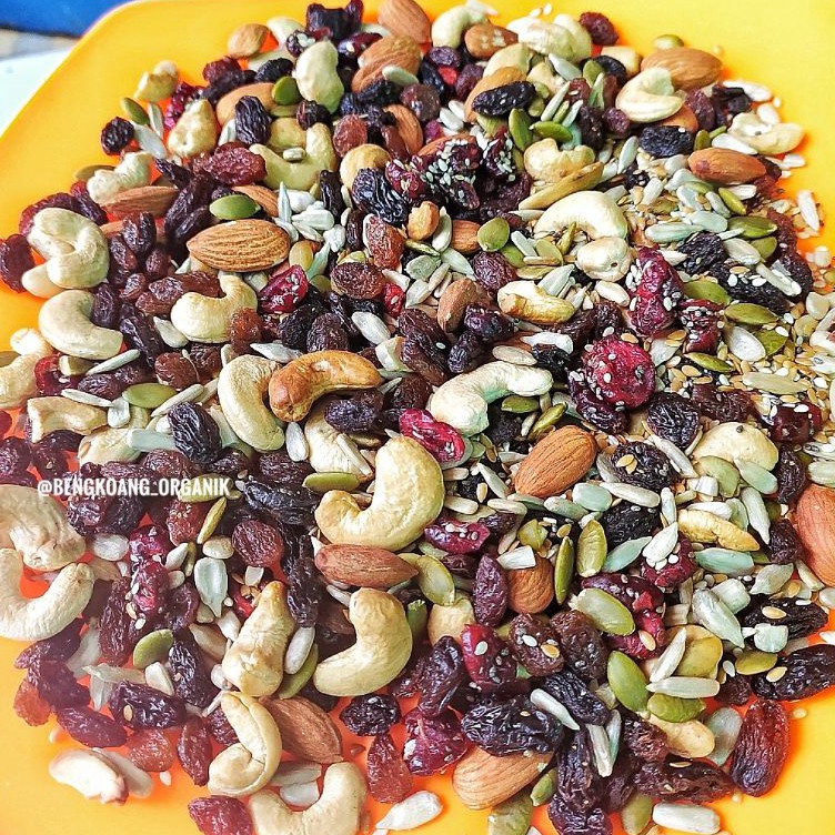 

[KODE 7SYTV] SUPER TRAIL MIX 500GR - Almond, Cranberry, Pumpkin Seed, Cashew, Raisin, Sunflower Seed