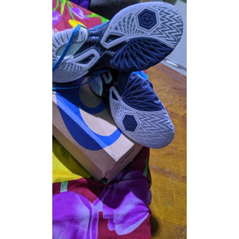 sepatu voli asics metaris superpremium