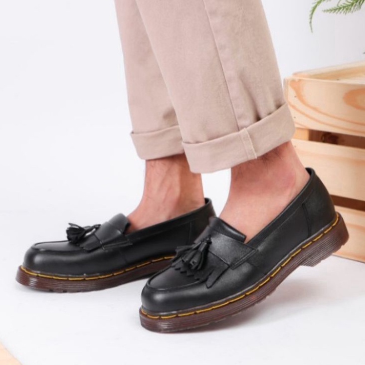 Murah Banget sepatu loafers tassel docmart pria wanita kulit asli sepatu model tassel loafers slop