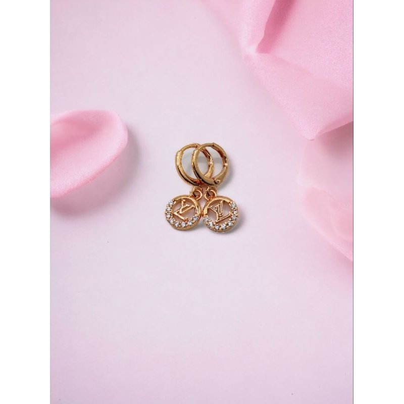 Anting wanita model elegan mata putih lingkar 9 mm