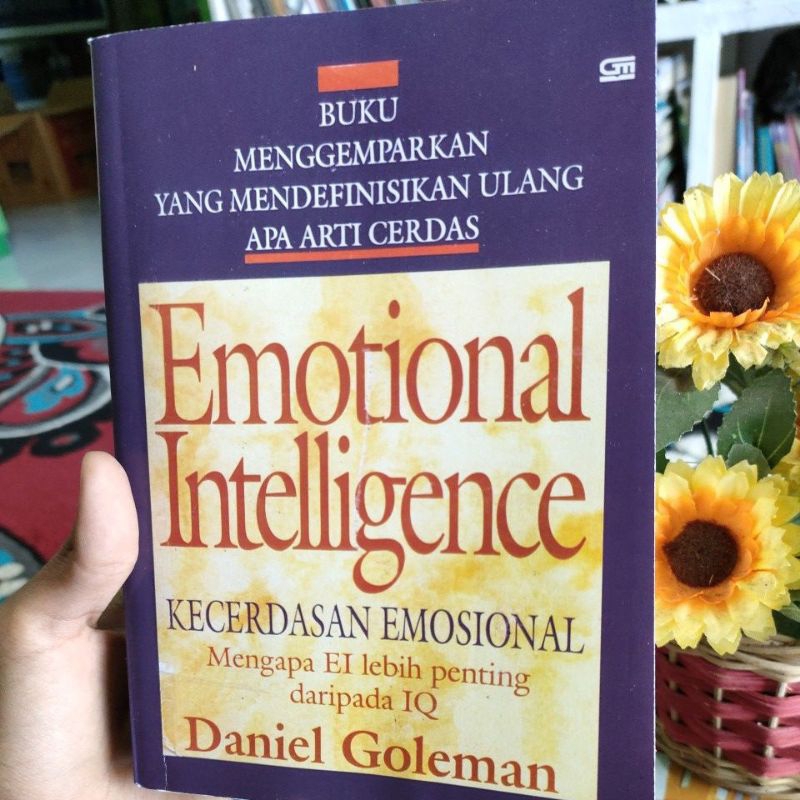 BUKU EMOTIONAL INTELLIGENCE