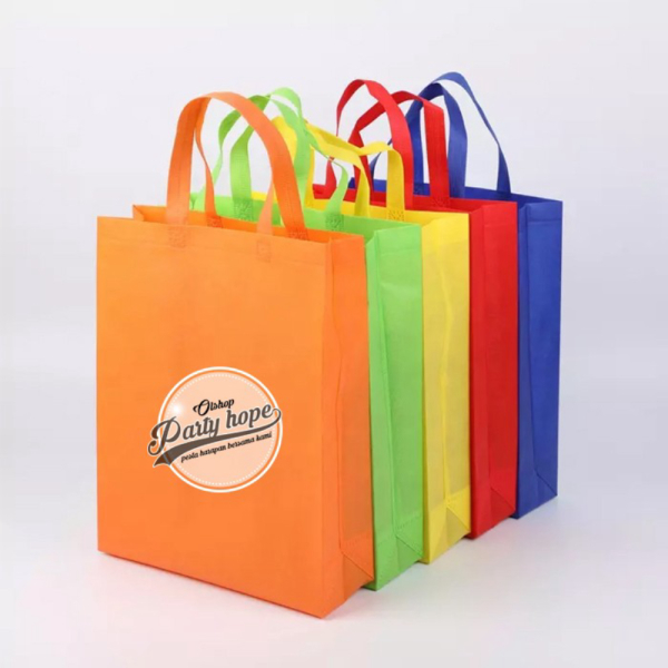 

Promo tas spunbond box bag / godie bag spunbond polos / tas souvenir kain bb - size M Limited