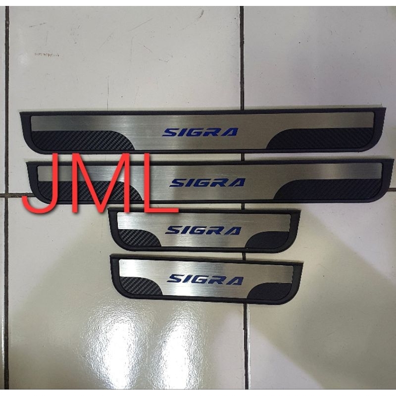 Sillplate samping Sigra.