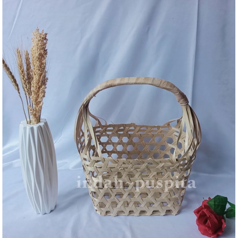 Tas anyaman bambu 20x15x15cm