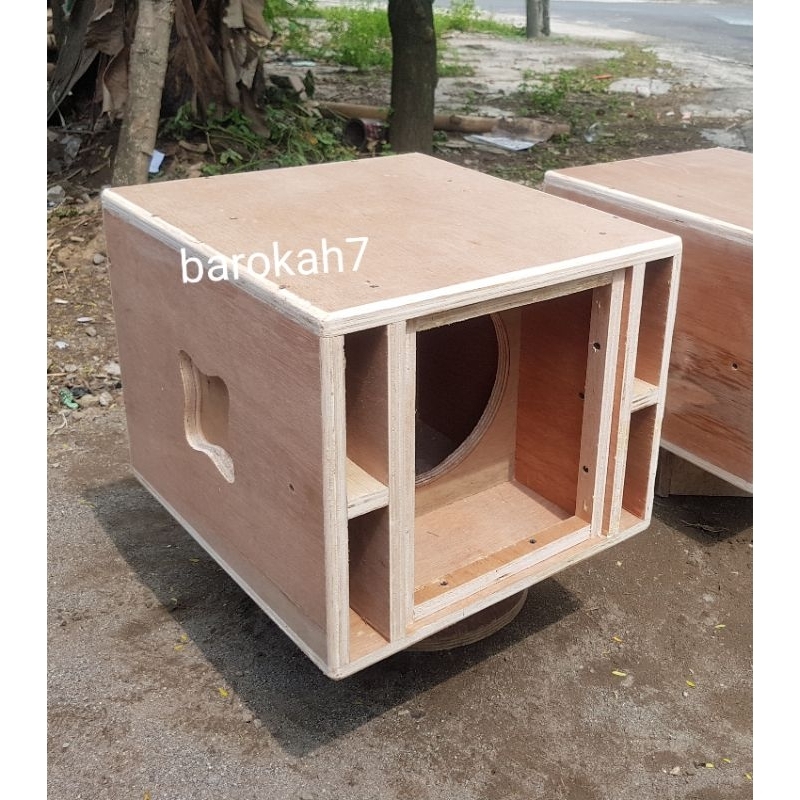 box spl 15"  triplek 18mm