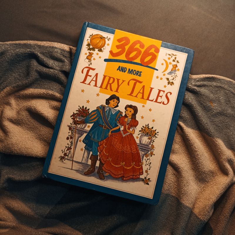 Buku 366 And More Fairy Tales (BOOKED)
