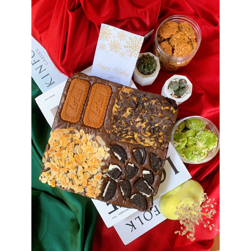 

Holiday Package Hampers