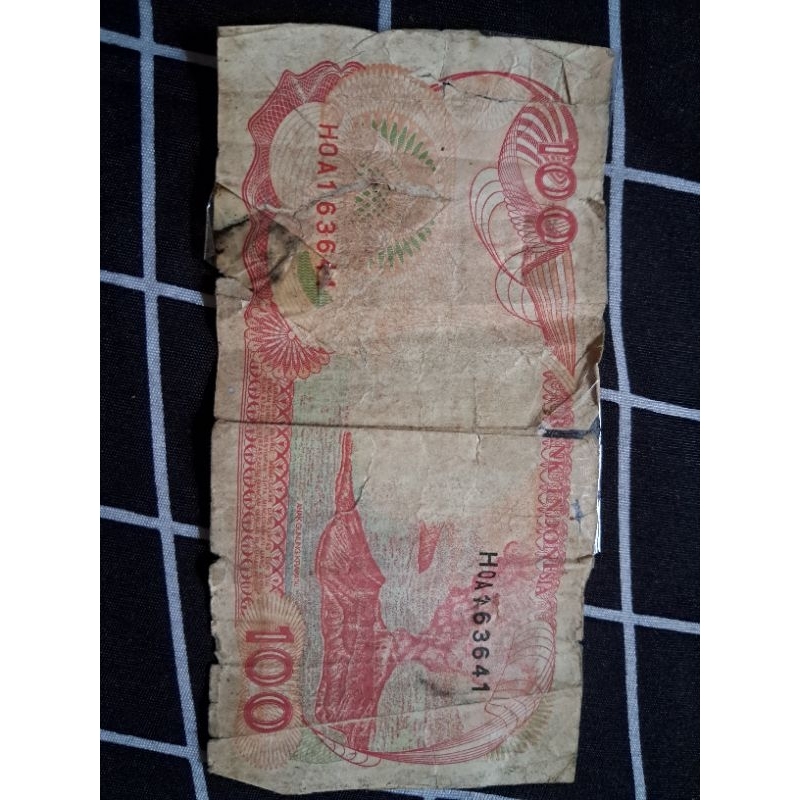 UANG KUNO 100 RUPIAH TAHUN 1992