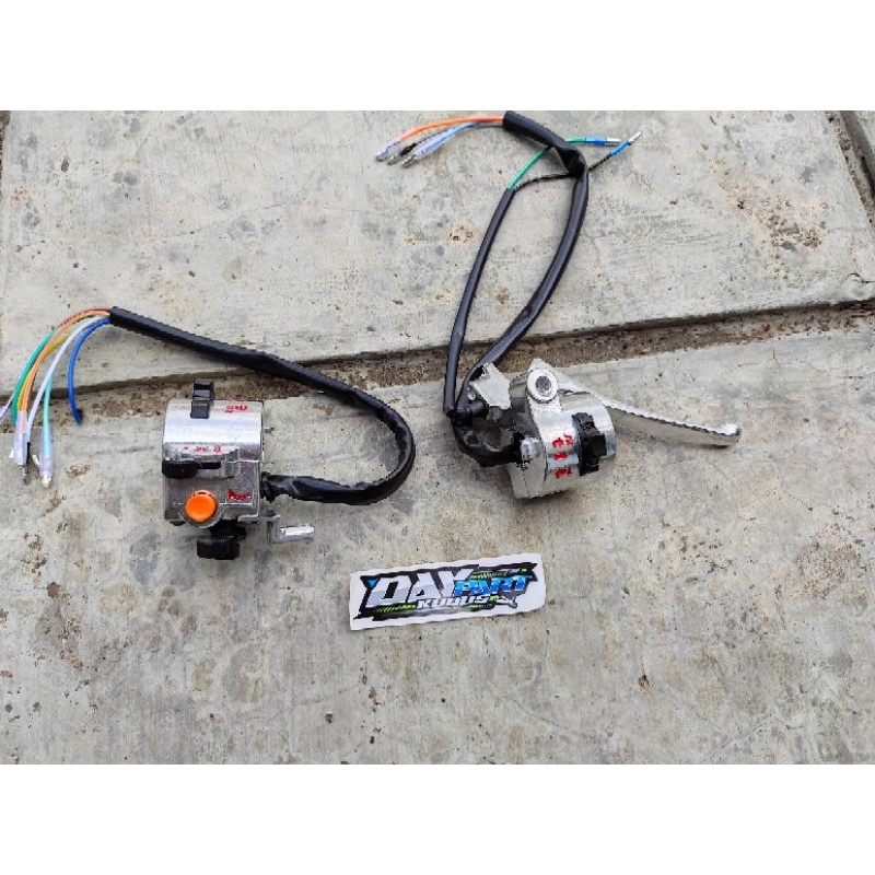TOMBOL LAMPU MOTOR C70 SET KANAN KIRI IMPORT MODEL ORI ORIGINAL HOLDER KANAN KIRI HONDA C 70 SWITCH 