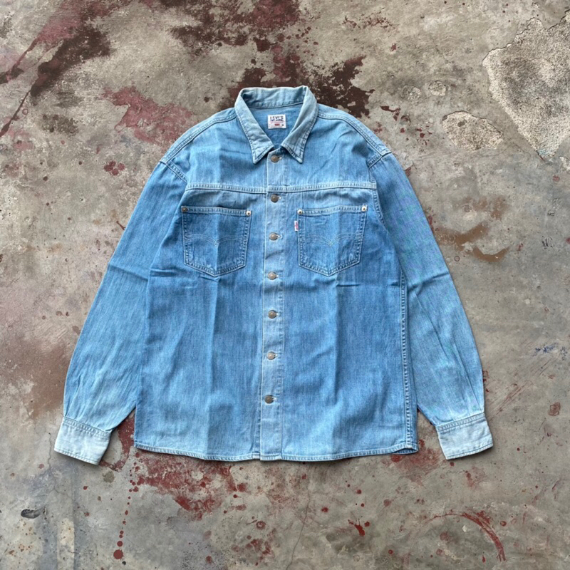 Kemeja levis jeans blue washed ( Second/bekas )