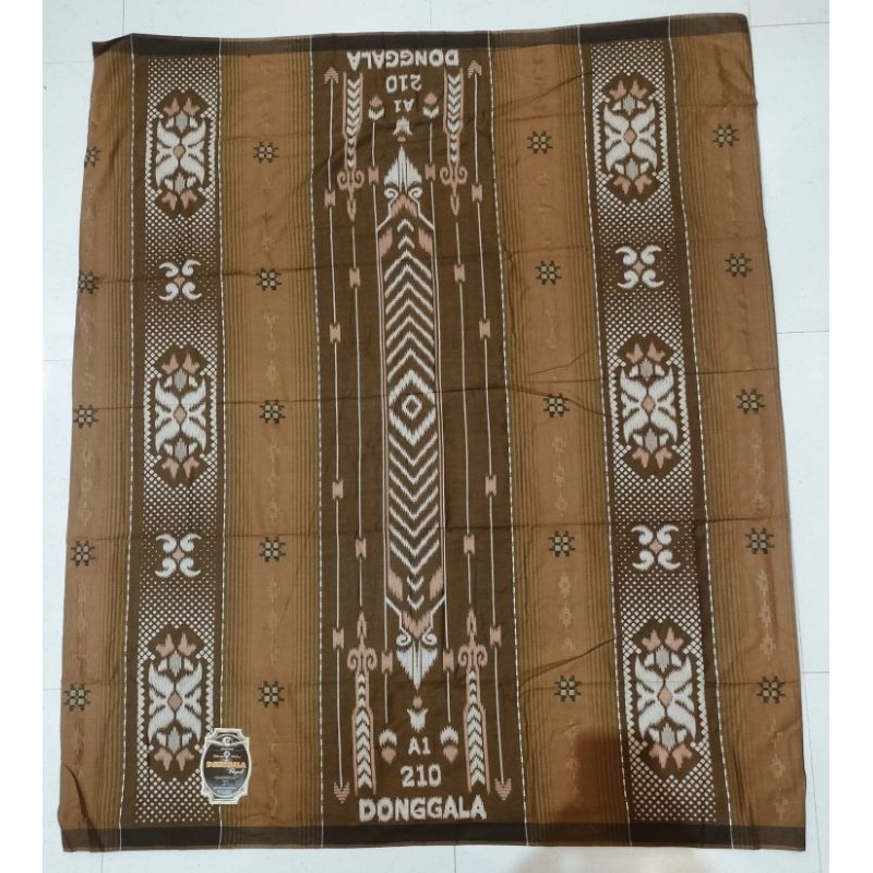 DONGGALA RAYON MAESTRO.