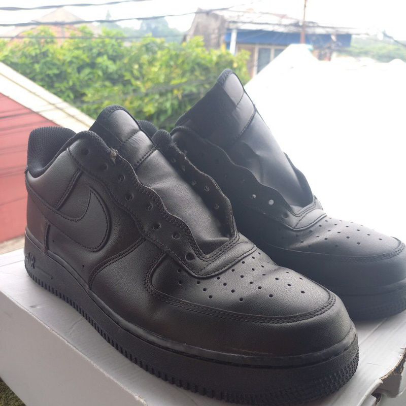 NIKE AIR FORCE ONE BLACK SIZE 46