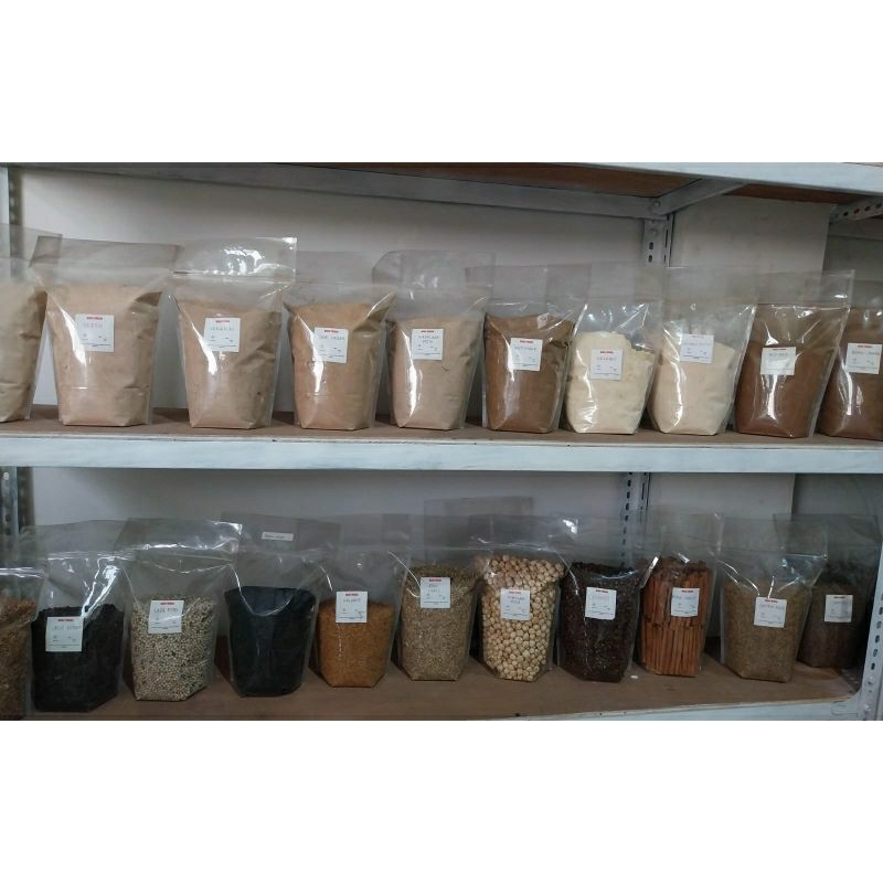 

Lada Hitam Utuh / Black Pepper Whole 50 Gram