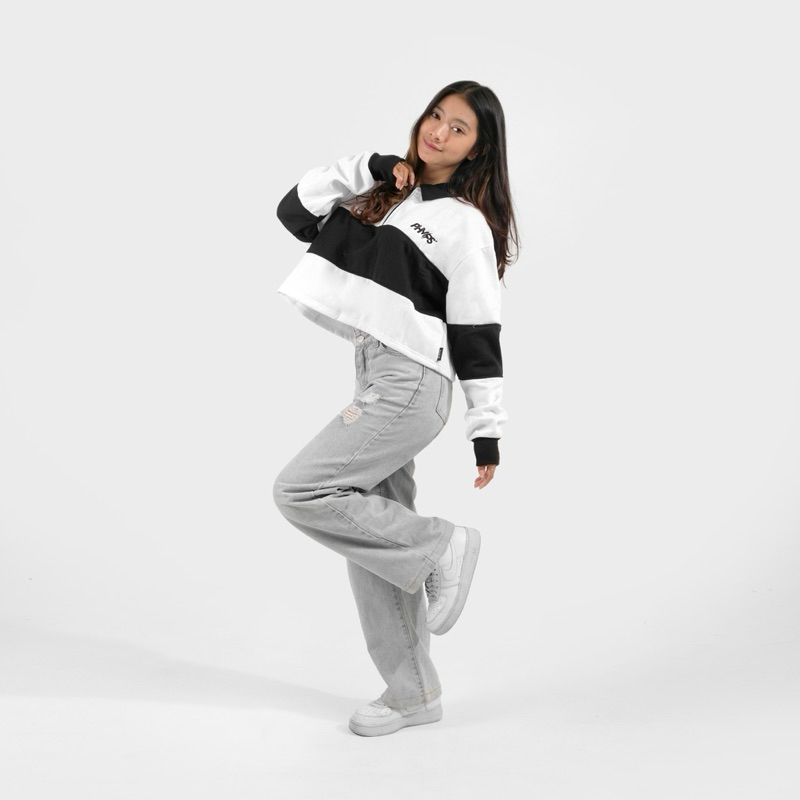 PHOMPPHIESS Sweater Rugby Crop Vintage Putih Stripe Hitam