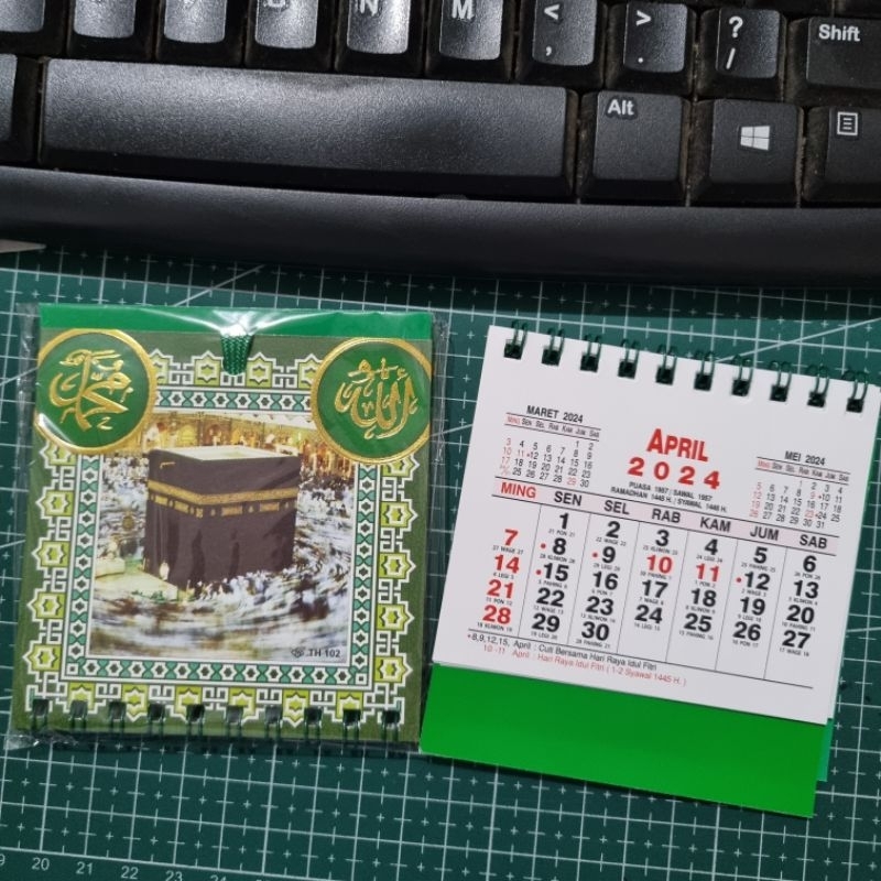 

kalender bulanan mini 2024 uk 8.8 cm x 8.5 cm kabah
