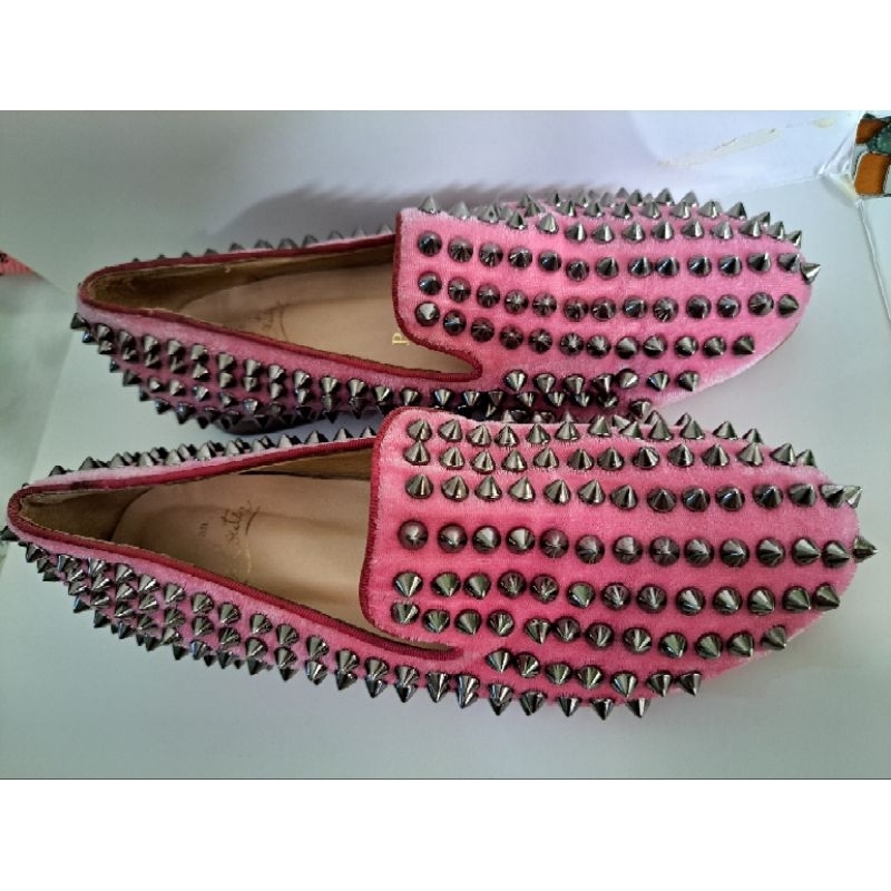 sepatu chrisrian louboutin CL stud duri second