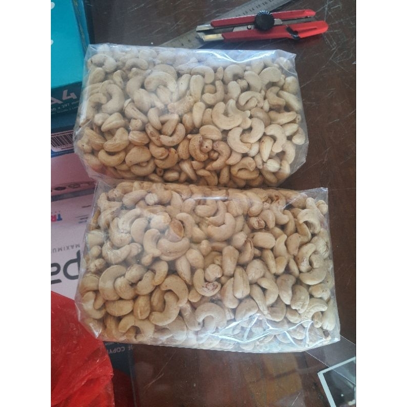 

Kacang mete asli wonogiri