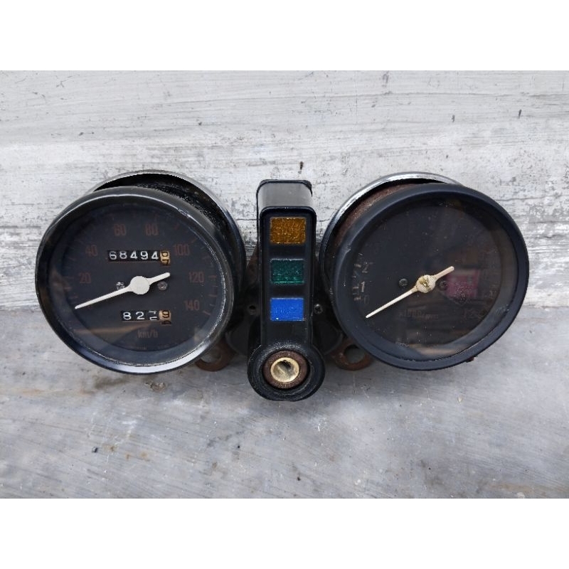 spedometer speedometer spedo bulat honda GL 100 125 tahun tua 79 original second