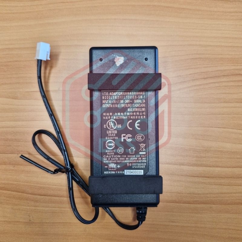 Adaptor Korg PA700/1000