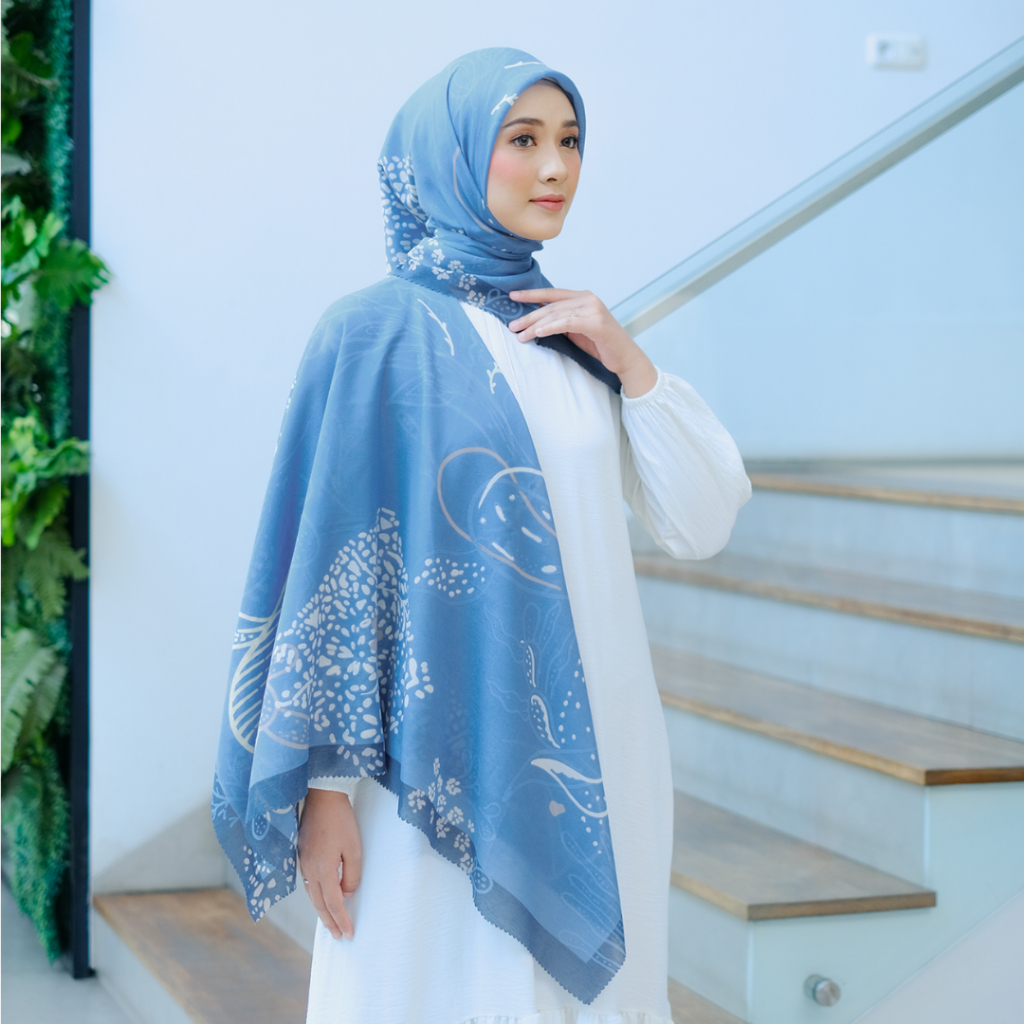 HARRAMU Jilbab Segiempat Motif Daiva Biru Voal Paris Premium Hijab Segi 4 Empat Kerudung Square Laser Cut Krudung Terbaru  Best Seller