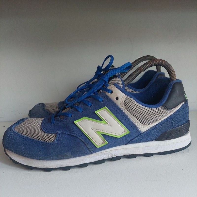 sepatu second merk new balance 574 size 43(27,5cm)