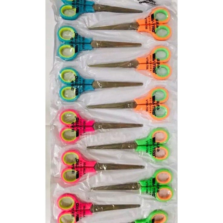 

Dapatkan 12PCS GUNTING WARNA TANGGUNG 6 INCH-VT706