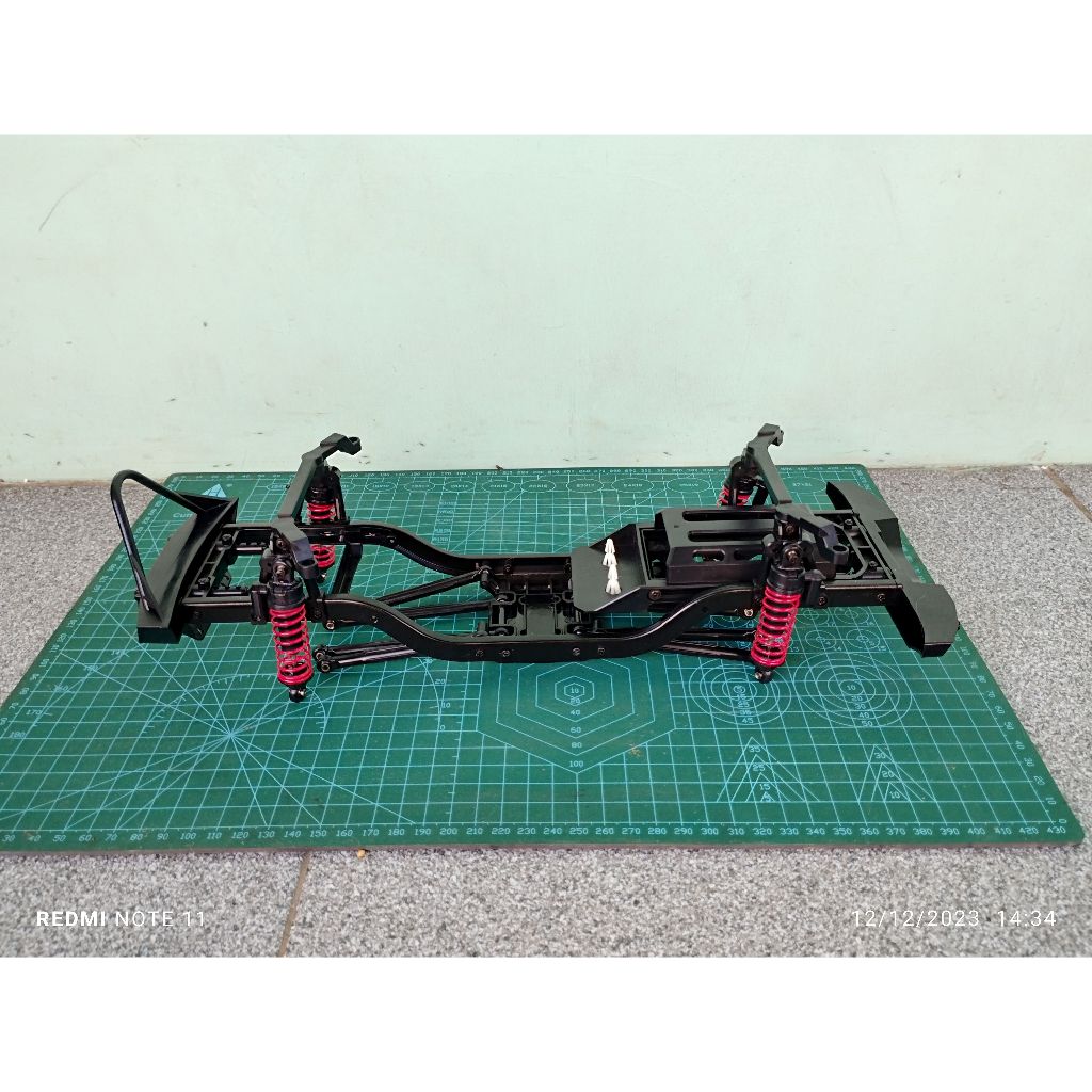 chasis/sasis mn128/mn86 plus linkrod dan shock new