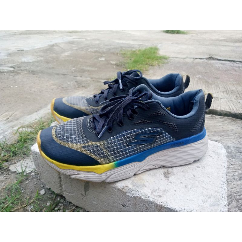 Sepatu Running Skechers 41